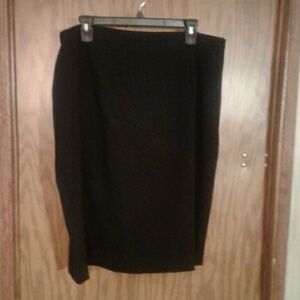 Lennie for Nina Leonard skirt  black size 16 (Q)